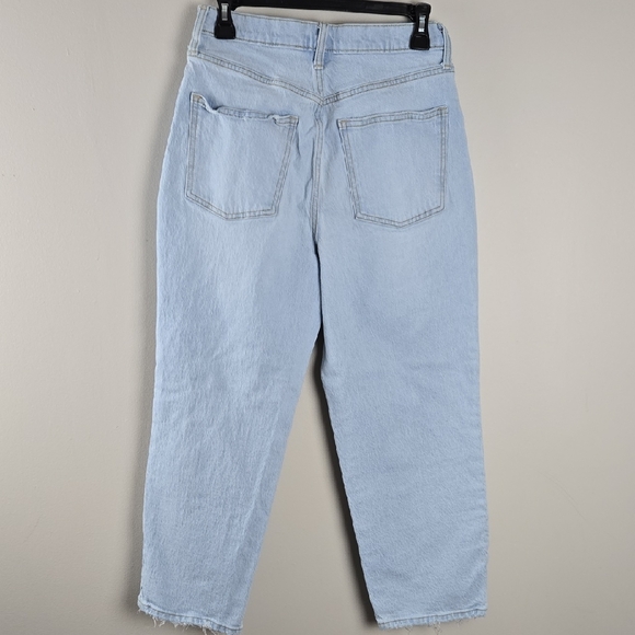 Universal‎ Thread High Rise Blue Jeans - Picture 7 of 15